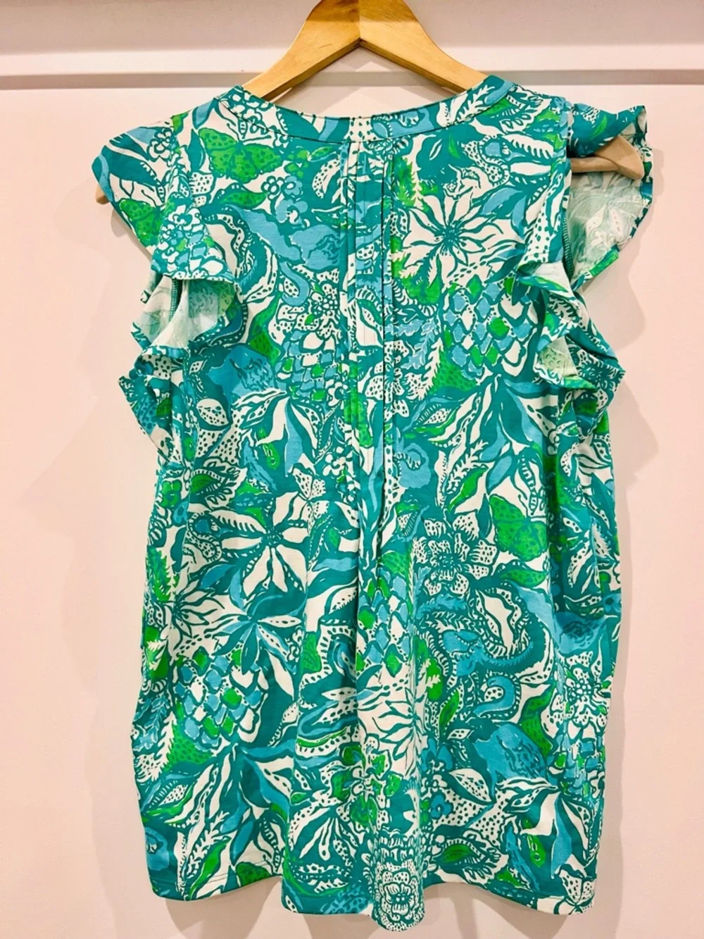 Lilly Pulitzer Teal Tropical Print Pleated Blouse Ruffle Sleeve lightweight Chic - Picture 3 of 8
